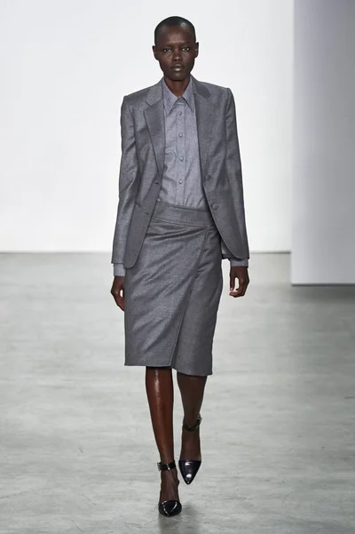 Look 3